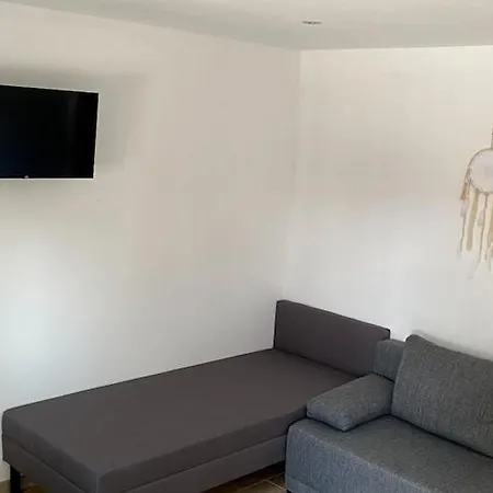 For 4 People With Kitchenette Apartmán