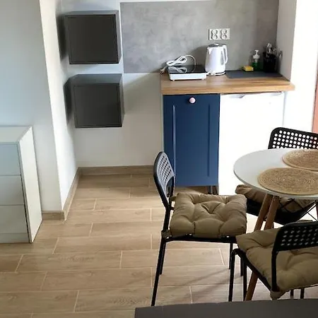 For 4 People With Kitchenette